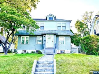 194 Elm Avenue, Teaneck, NJ 07666