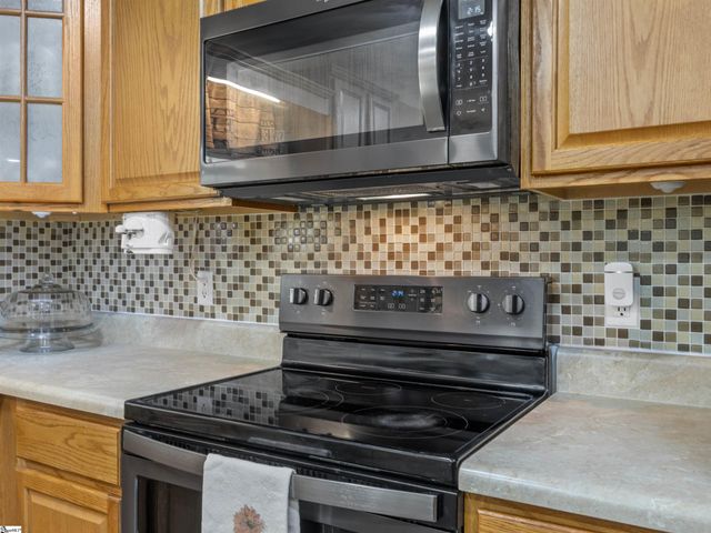 1915 Duncan Reidville Road, Duncan, SC 29334