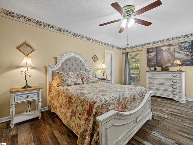 1915 Duncan Reidville Road, Duncan, SC 29334