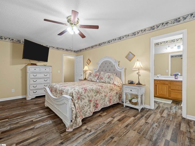 1915 Duncan Reidville Road, Duncan, SC 29334