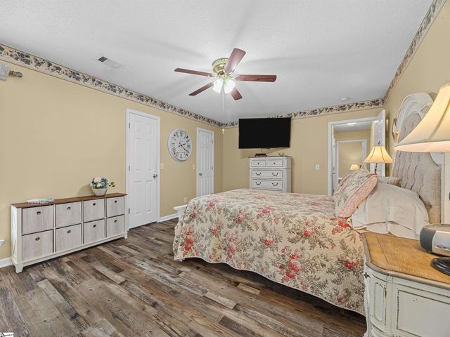 1915 Duncan Reidville Road, Duncan, SC 29334