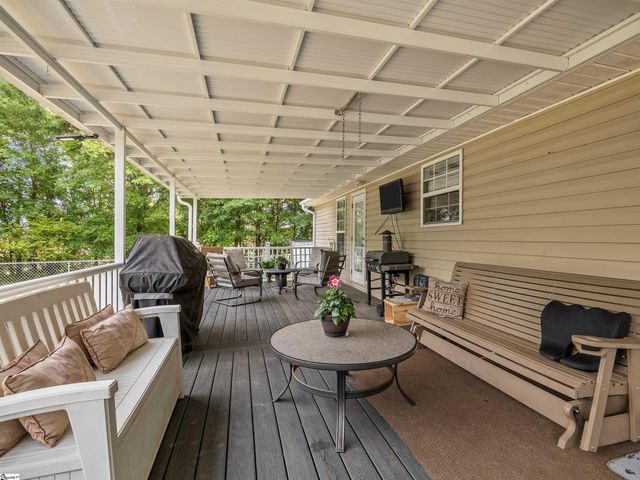 1915 Duncan Reidville Road, Duncan, SC 29334