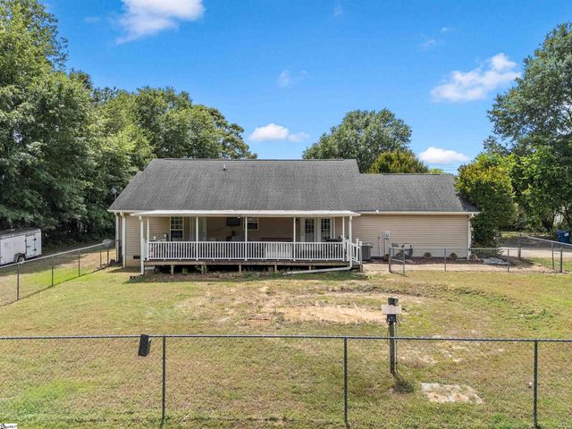 1915 Duncan Reidville Road, Duncan, SC 29334