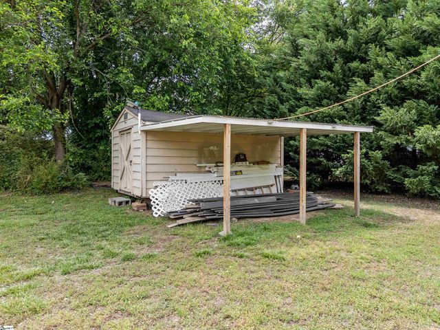 1915 Duncan Reidville Road, Duncan, SC 29334