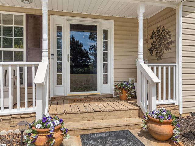 1915 Duncan Reidville Road, Duncan, SC 29334