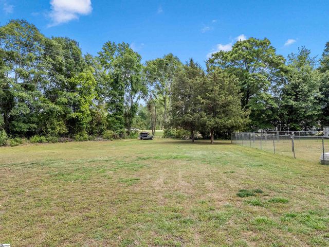 1915 Duncan Reidville Road, Duncan, SC 29334