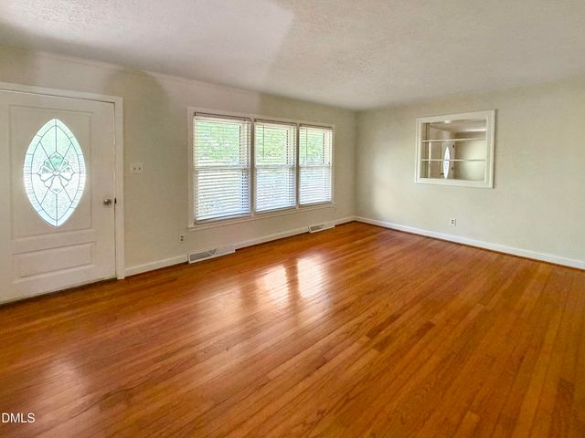 108 W Dogwood Drive, Mebane, NC 27302