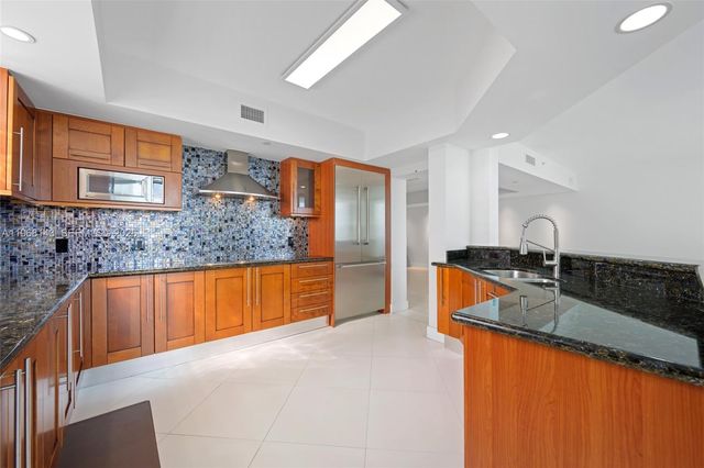 3301 NE 183 Street 2209, Aventura, FL 33160