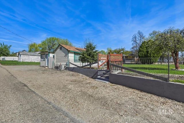 507 18th Avenue N, Nampa, ID 83687