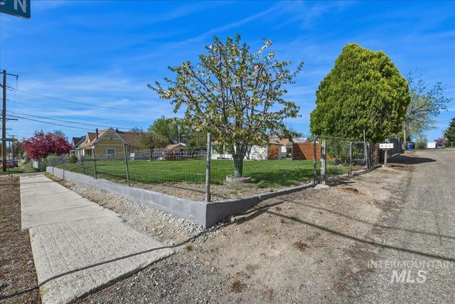 507 18th Avenue N, Nampa, ID 83687