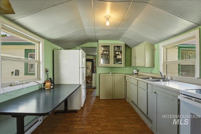 507 18th Avenue N, Nampa, ID 83687