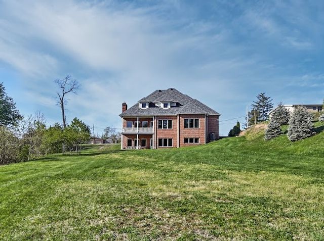 1203 Clark St, White Oak, PA 15131