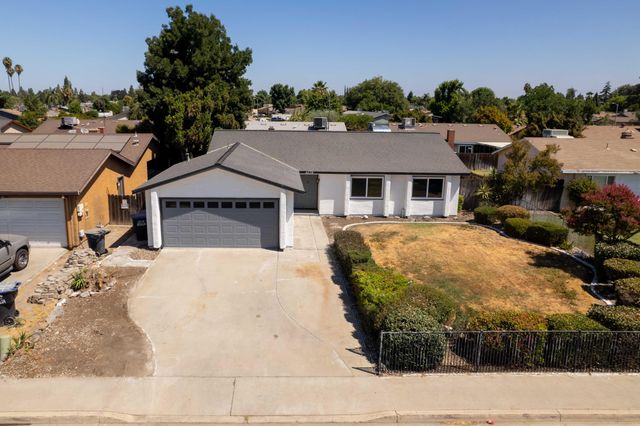 4638 W Walnut Avenue, Visalia, CA 93277