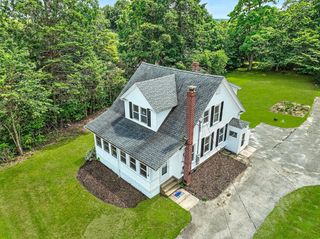 84 East Main Street, Hopkinton, MA 01748