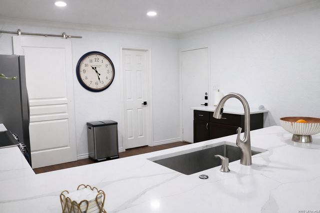 6338 Austin valley, San Antonio, TX 78242