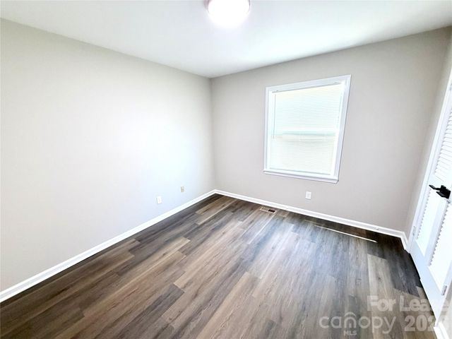 701 Archdale Drive, Charlotte, NC 28217