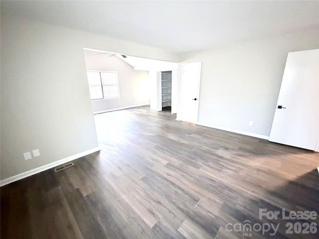 701 Archdale Drive, Charlotte, NC 28217