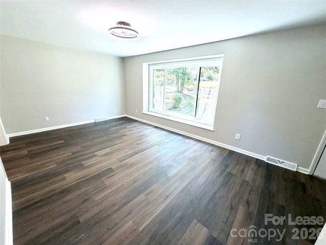 701 Archdale Drive, Charlotte, NC 28217