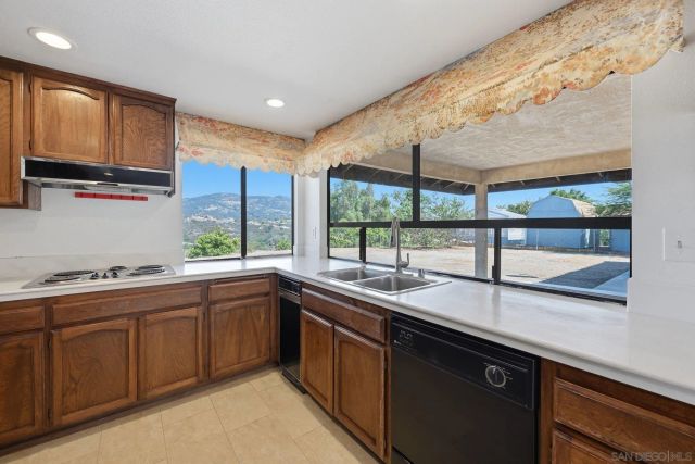 3249 Pleasant View Ln, Jamul, CA 91935
