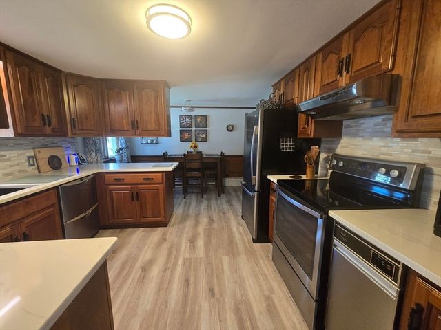 14 Ridgewood Circle, Lawrence, MA 01843