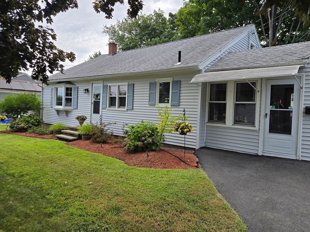 14 Ridgewood Circle, Lawrence, MA 01843