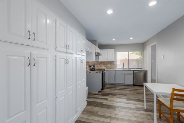 1742 Delaford Drive, Carrollton, TX 75007