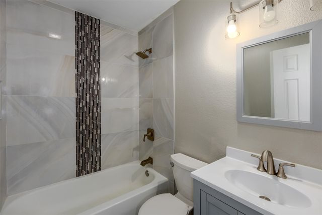 1742 Delaford Drive, Carrollton, TX 75007