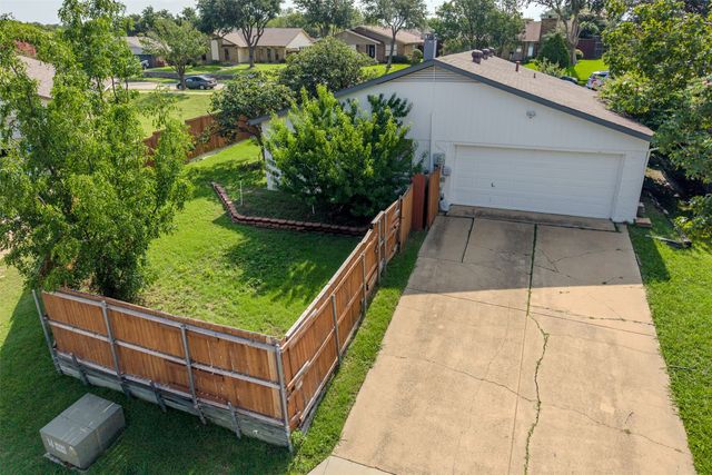 1742 Delaford Drive, Carrollton, TX 75007
