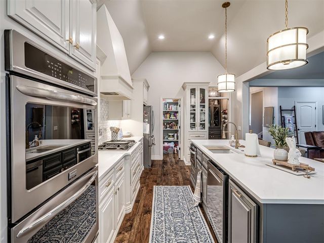 2417 Semillon Way, Edmond, OK 73012
