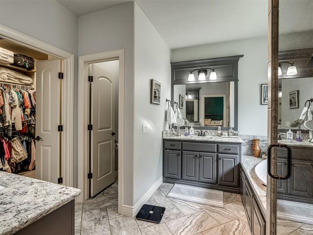 2417 Semillon Way, Edmond, OK 73012