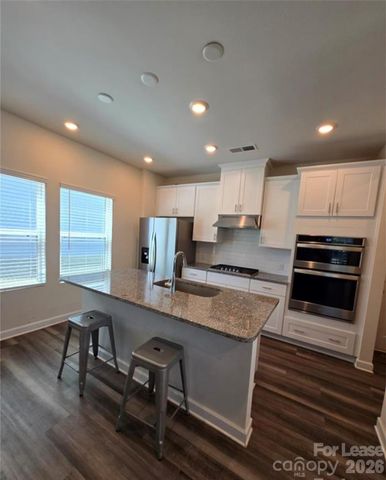 433 Cranford Drive, Pineville, NC 28134