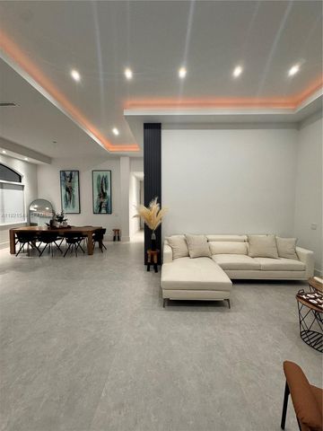 13430 SW 192nd St, Miami, FL 33177