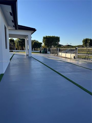 13430 SW 192nd St, Miami, FL 33177