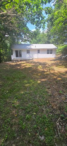 33 Blossom Street, Waterbury, CT 06706
