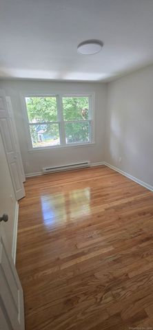 33 Blossom Street, Waterbury, CT 06706