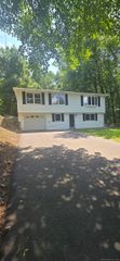 33 Blossom Street, Waterbury, CT 06706