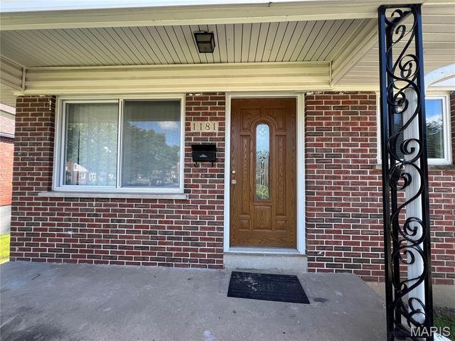 1181 Belrue Avenue, University City, MO 63130