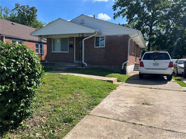1181 Belrue Avenue, University City, MO 63130