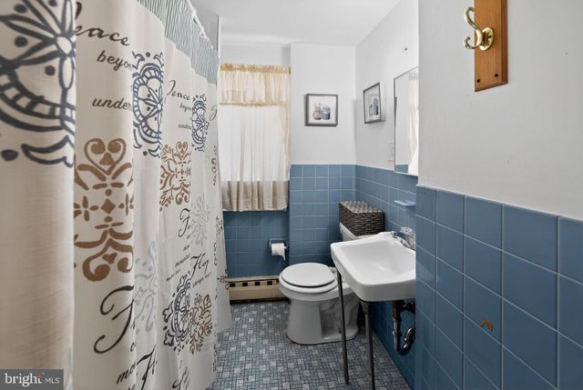 132 E 3RD AVE, Conshohocken, PA 19428