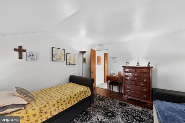 132 E 3RD AVE, Conshohocken, PA 19428