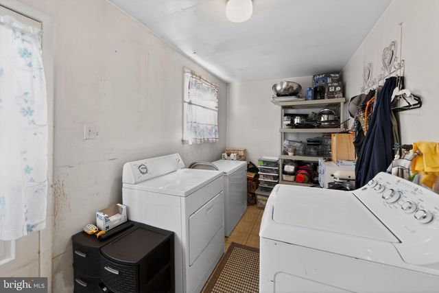 132 E 3RD AVE, Conshohocken, PA 19428
