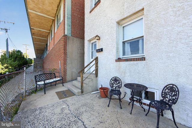 132 E 3RD AVE, Conshohocken, PA 19428