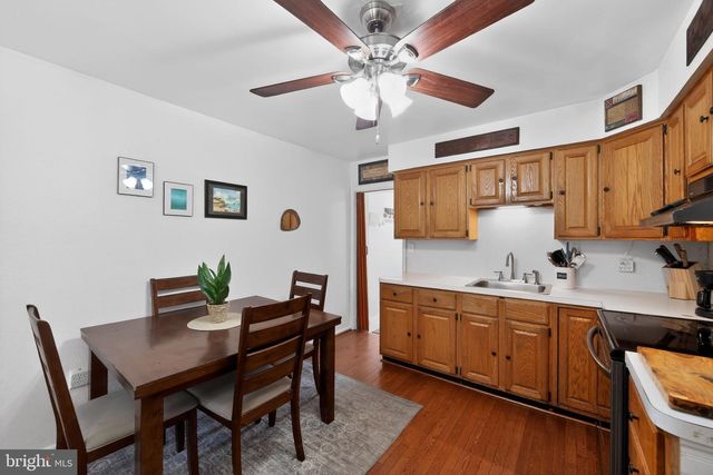 132 E 3RD AVE, Conshohocken, PA 19428