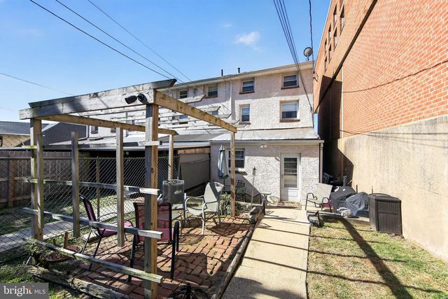 132 E 3RD AVE, Conshohocken, PA 19428