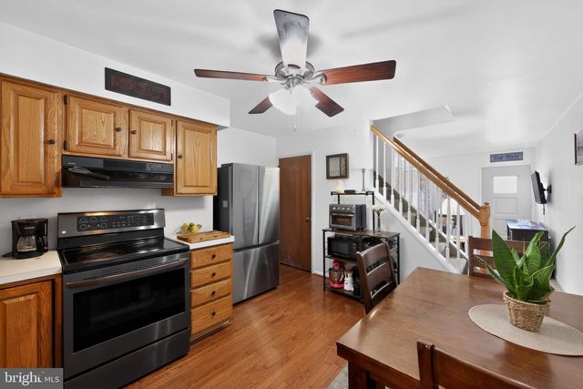 132 E 3RD AVE, Conshohocken, PA 19428