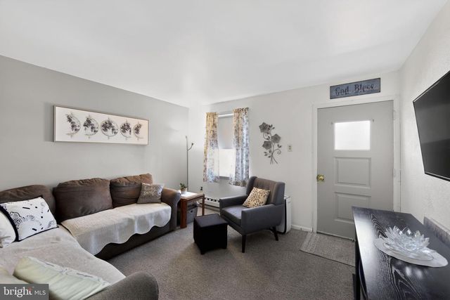 132 E 3RD AVE, Conshohocken, PA 19428