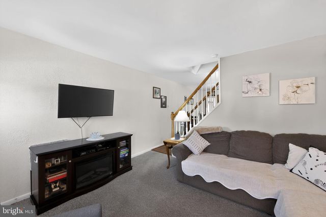 132 E 3RD AVE, Conshohocken, PA 19428