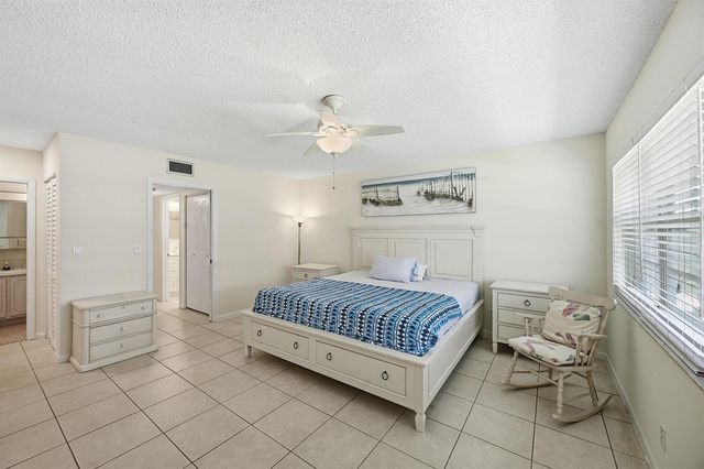14589 Canalview Drive B, Delray Beach, FL 33484