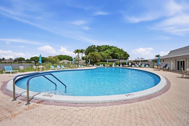 14589 Canalview Drive B, Delray Beach, FL 33484