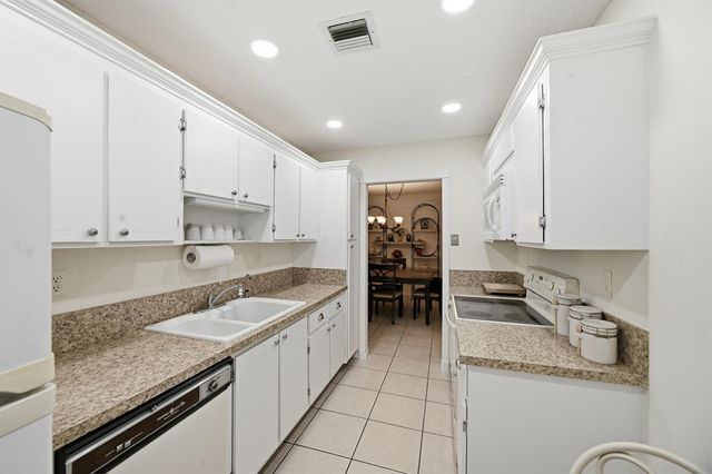 14589 Canalview Drive B, Delray Beach, FL 33484